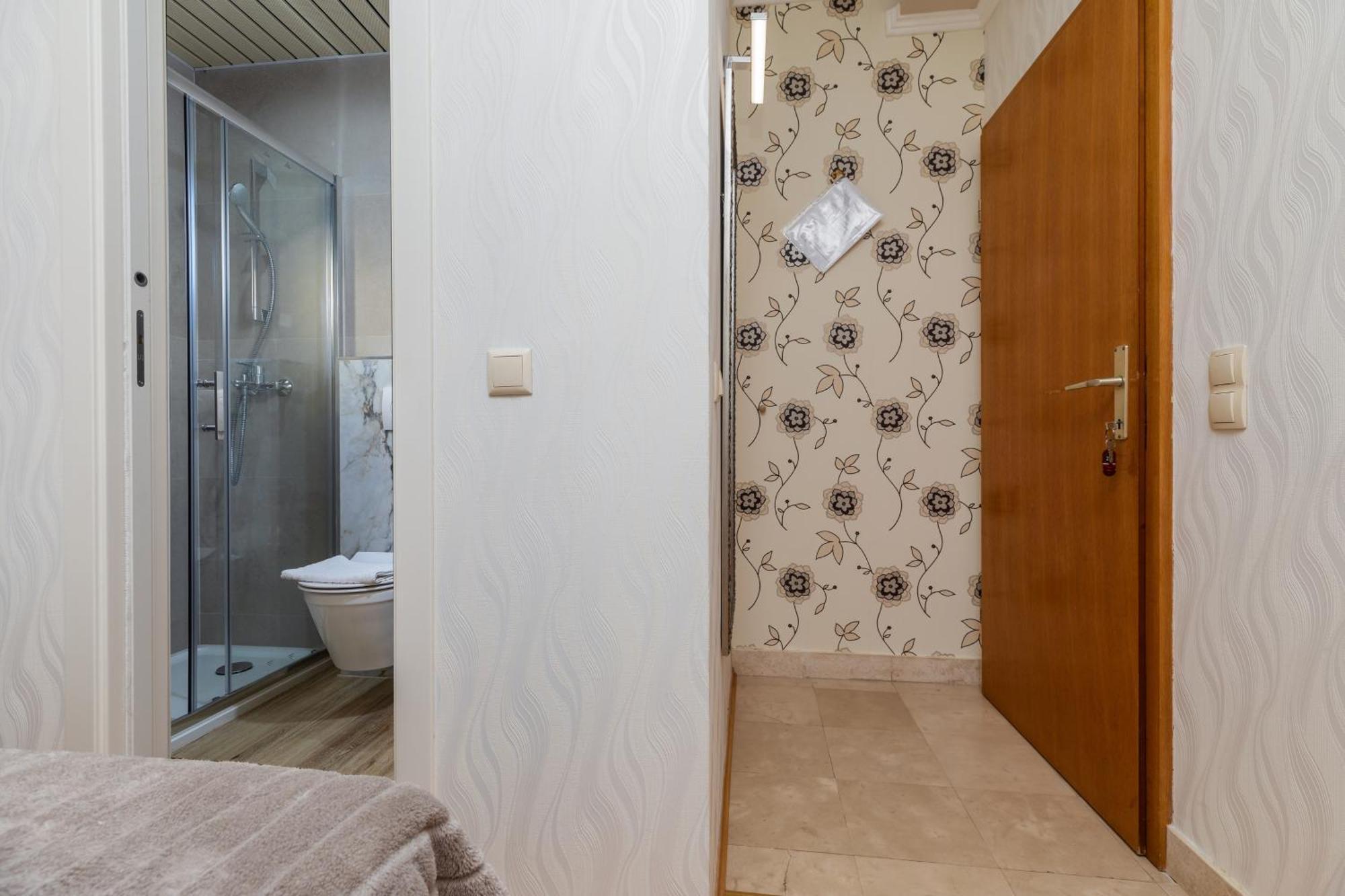 Apartments By The Sea Duce, Omis - 5973 Εξωτερικό φωτογραφία