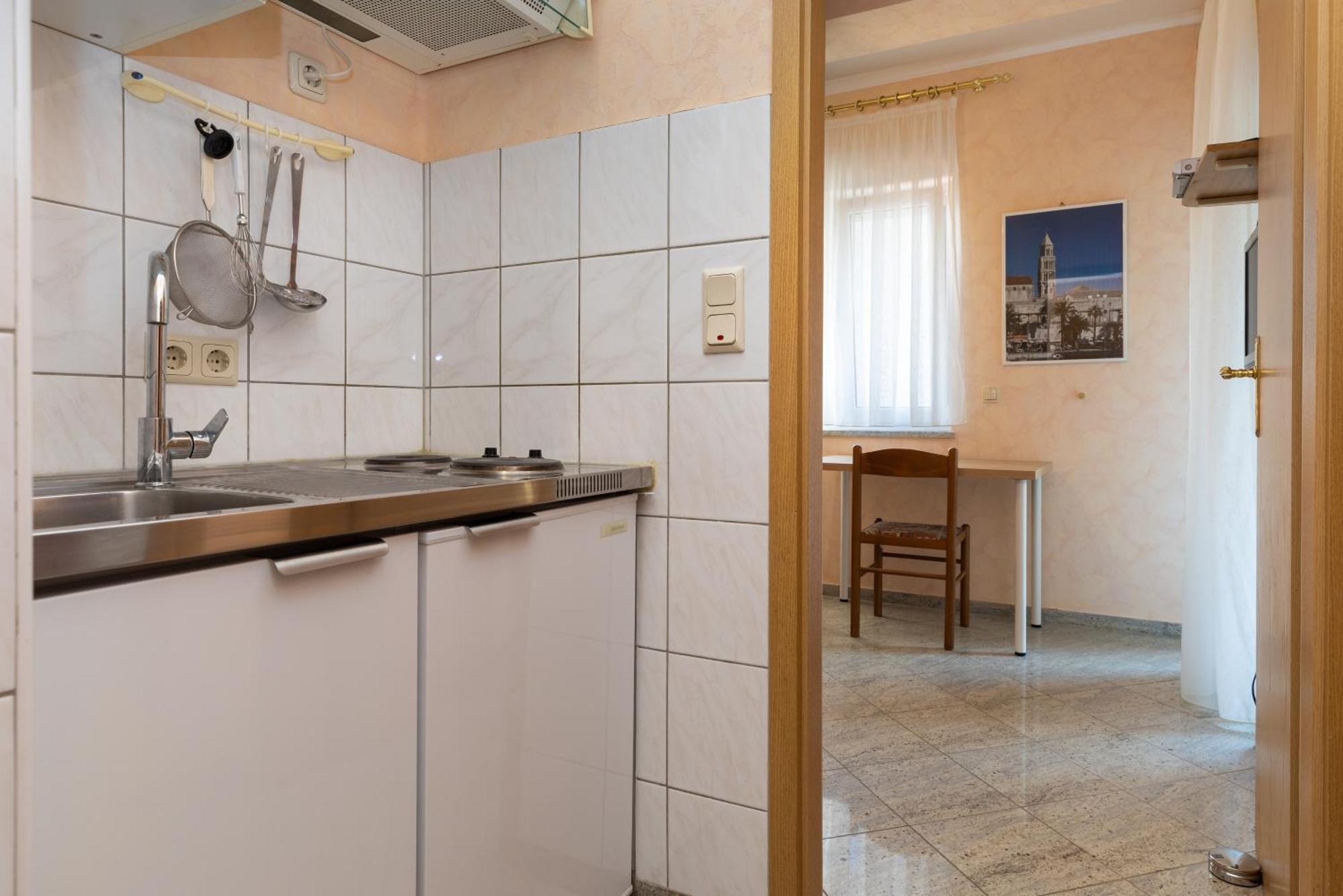 Apartments By The Sea Duce, Omis - 5973 Εξωτερικό φωτογραφία
