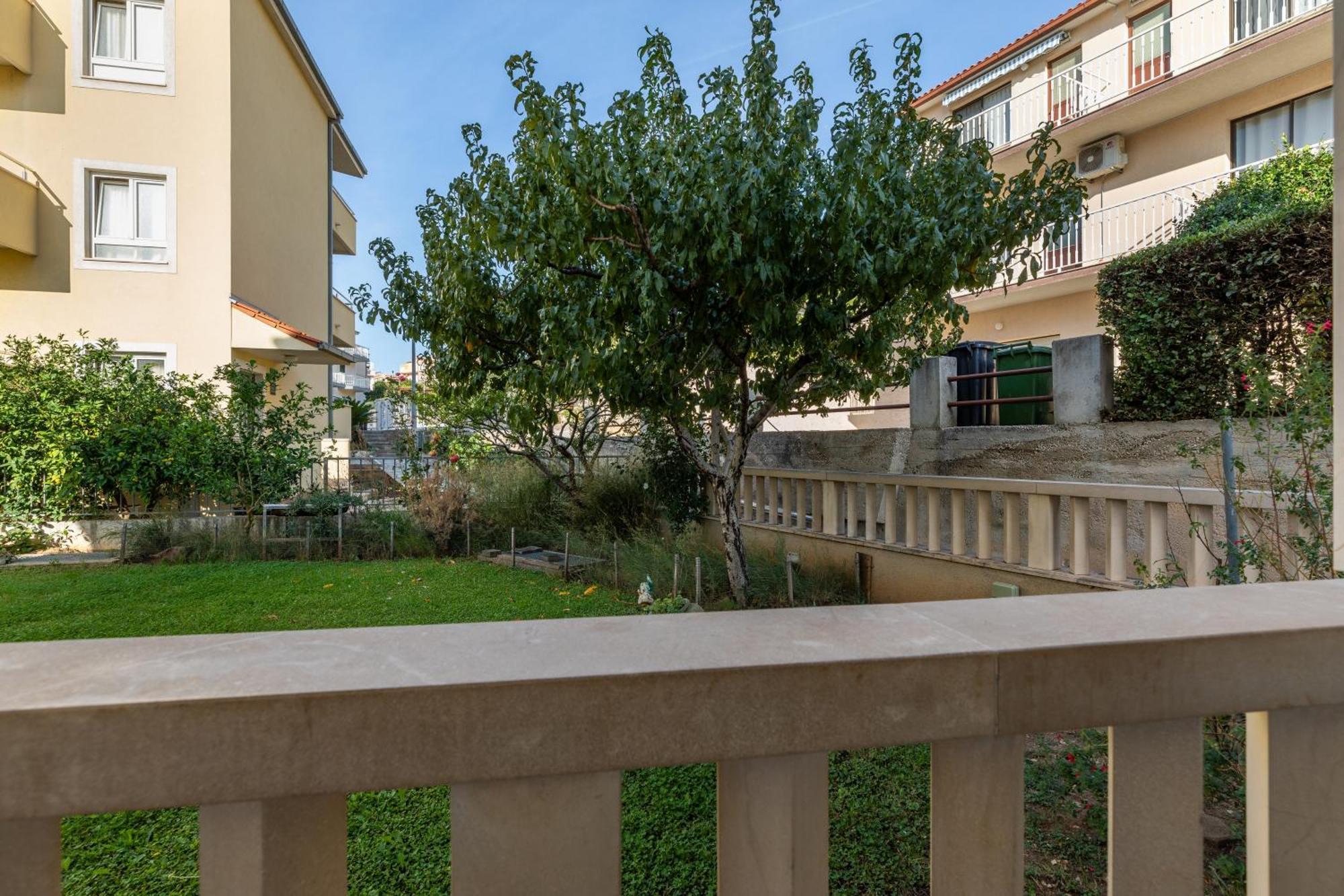 Apartments By The Sea Duce, Omis - 5973 Εξωτερικό φωτογραφία