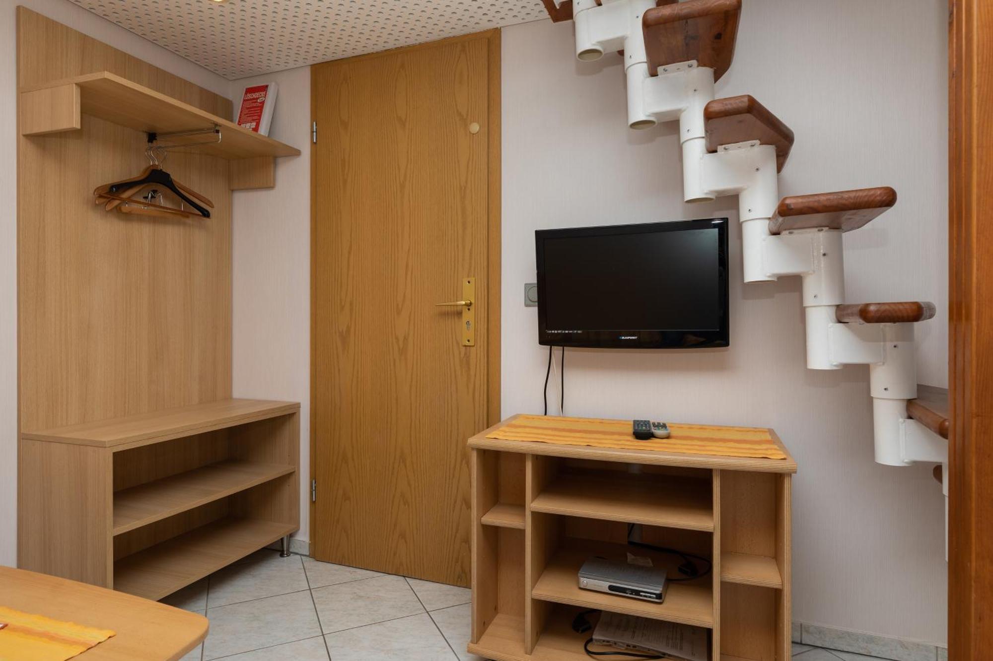 Apartments By The Sea Duce, Omis - 5973 Δωμάτιο φωτογραφία