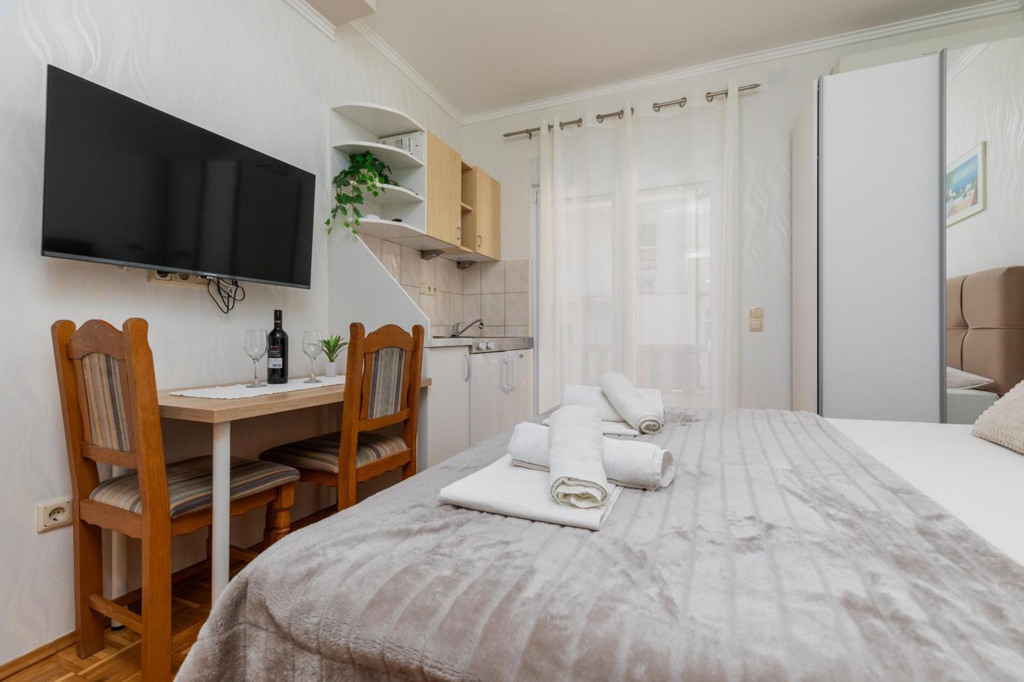 Apartments By The Sea Duce, Omis - 5973 Δωμάτιο φωτογραφία